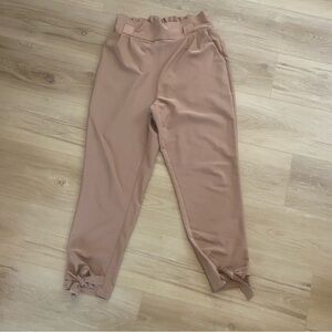✨Sale✨ Grace Karin Taupe Cropped Pants with Bow Detail